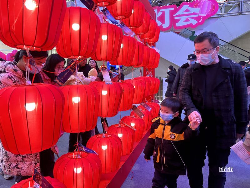 新浪游戏推出《全民手游攻略》应用 开启双平台公测